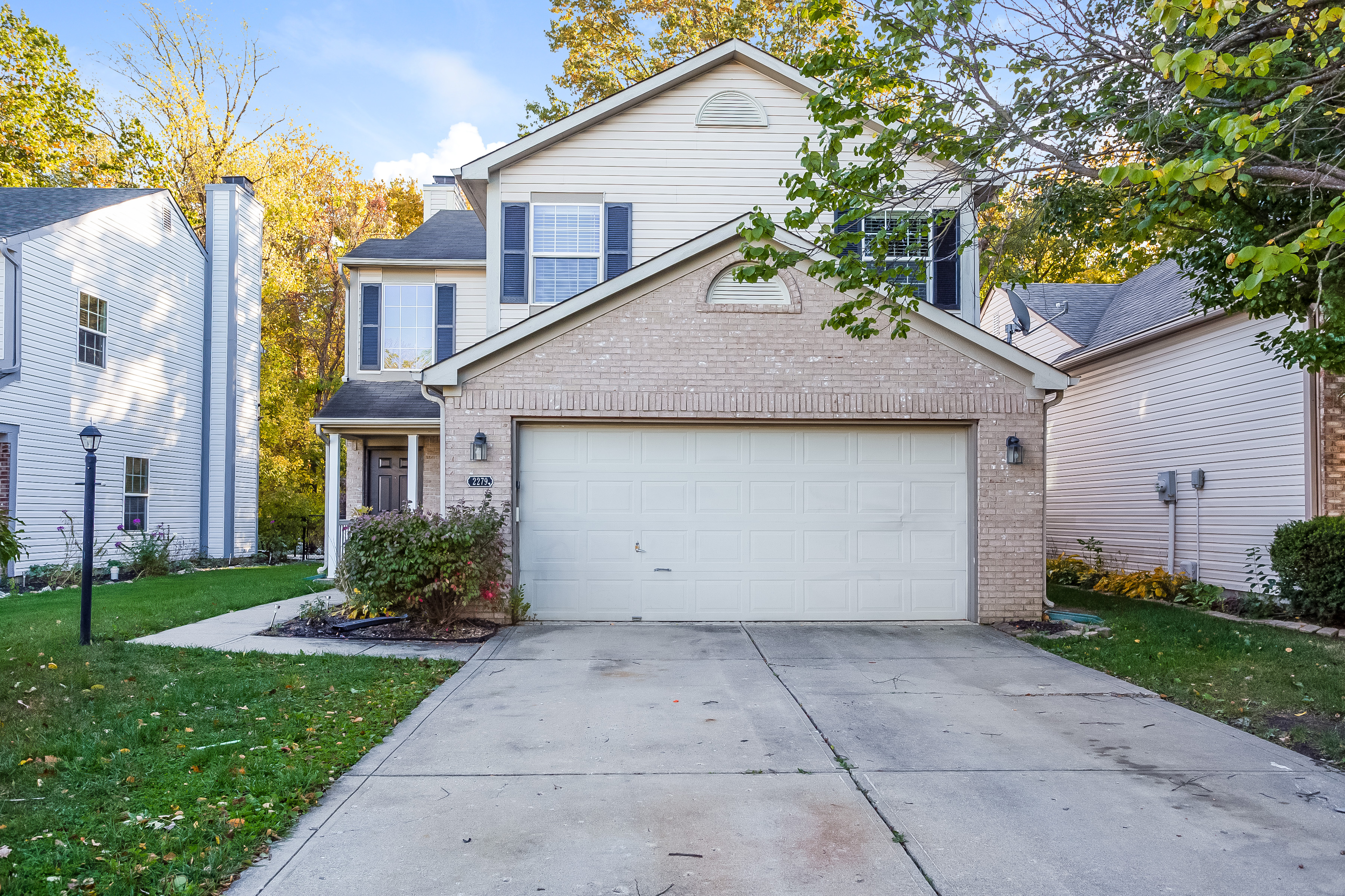 2279 Salem Park Dr Indianapolis, IN 46239